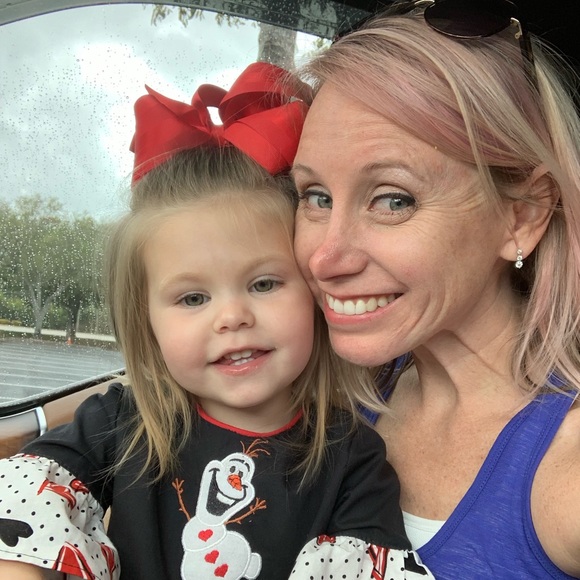 Meet your Posher, Cara - Picture 4 of 5